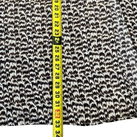 H&M Animal Print Feather Printed High Waisted Viscose Midi Split Skirt Sz 8 - Picture 11 of 15